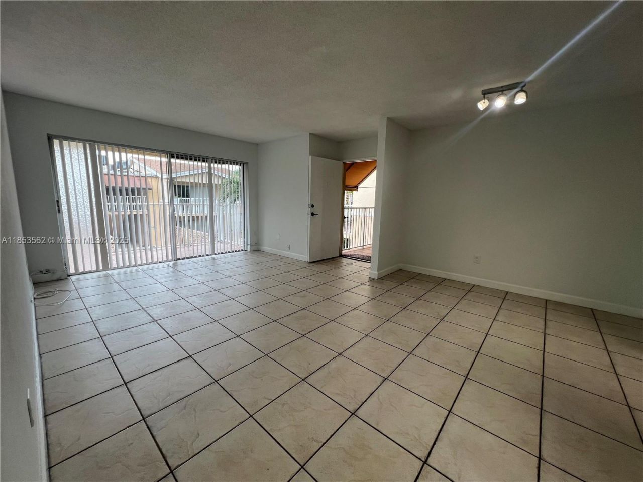 4660 NW 79th Ave, Unit 2C, Doral, FL 33166 Photo