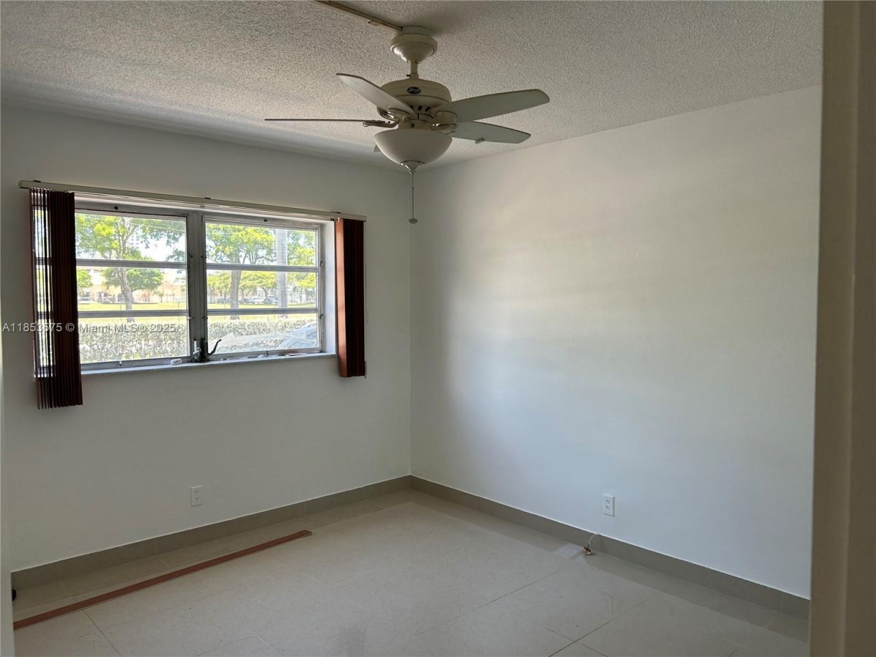 501 Blue Heron Dr, Unit 110-A, Hallandale Beach, FL 33009 Photo