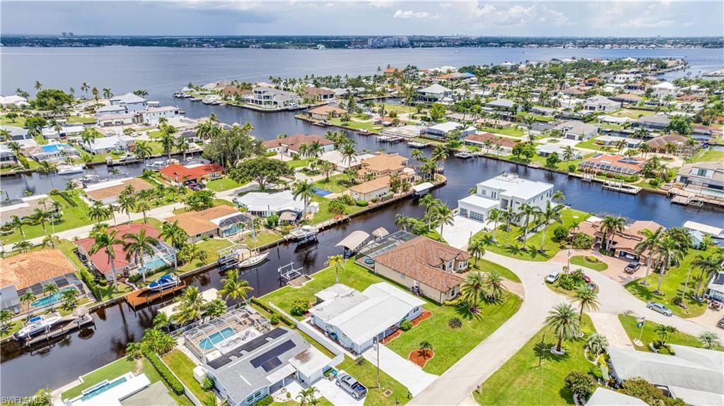 5343 Mayfair Ct, Cape Coral, FL 33904 Photo