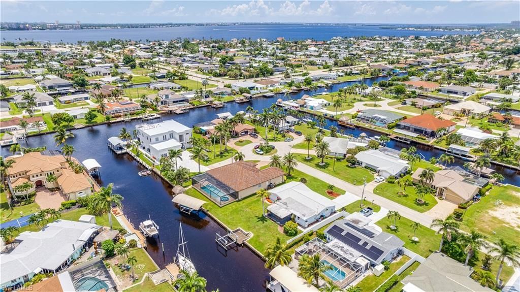 5343 Mayfair Ct, Cape Coral, FL 33904 Photo