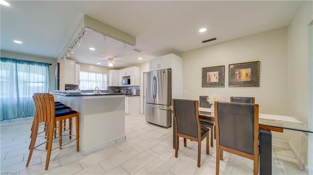 5343 Mayfair Ct, Cape Coral, FL 33904 Photo