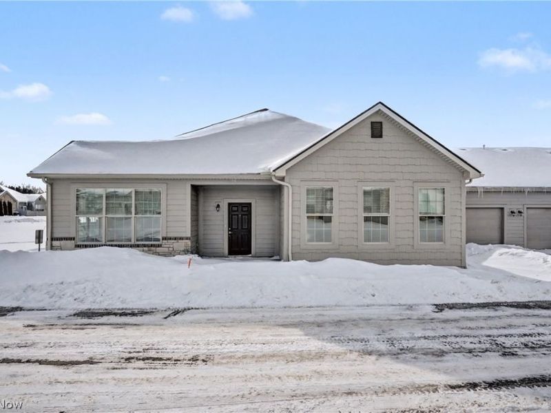 9264 Sharrott Road, Unit 1001, Poland, OH 44514 Photo 1