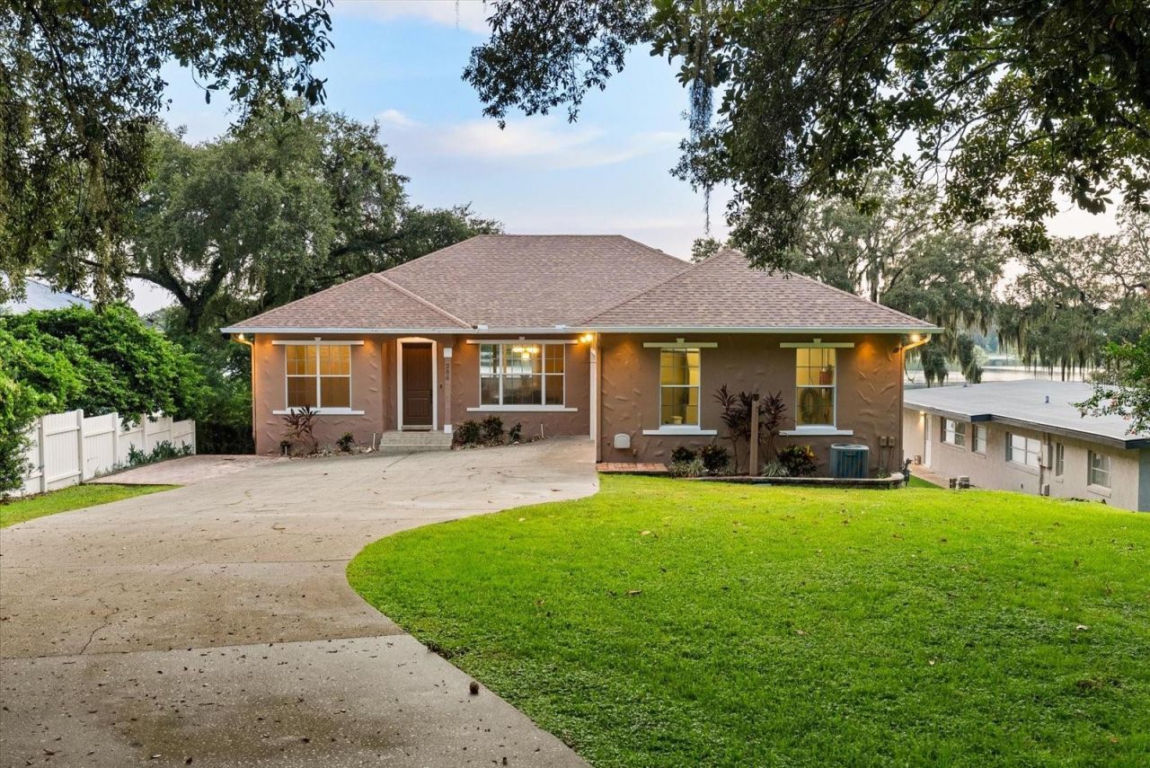 286 Mileham Drive, Orlando, FL 32835 Photo