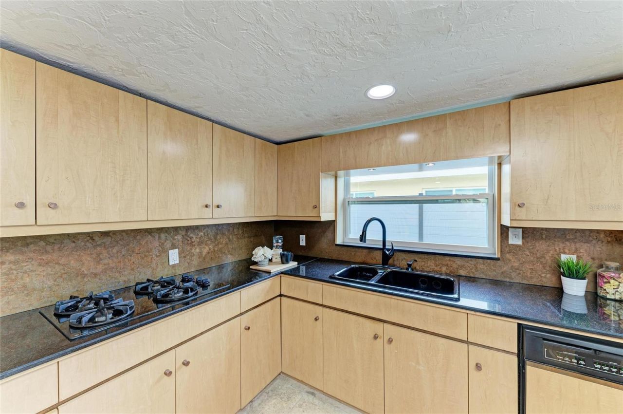 310 Bryn Mawr Island, Bradenton, FL 34207 Photo