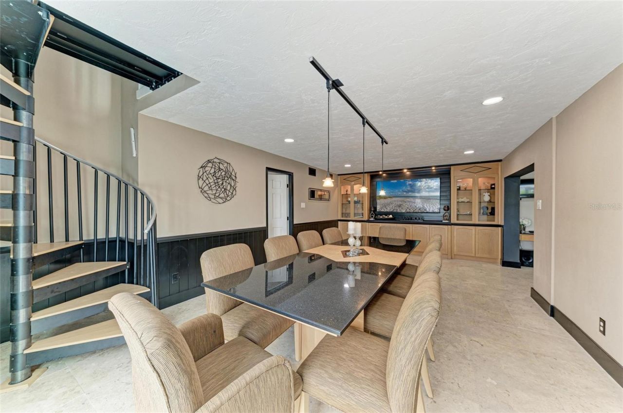 310 Bryn Mawr Island, Bradenton, FL 34207 Photo