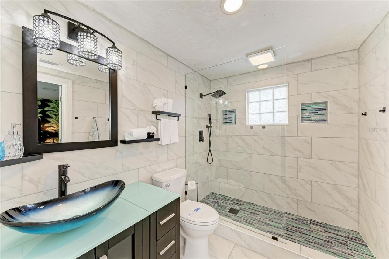 310 Bryn Mawr Island, Bradenton, FL 34207 Photo