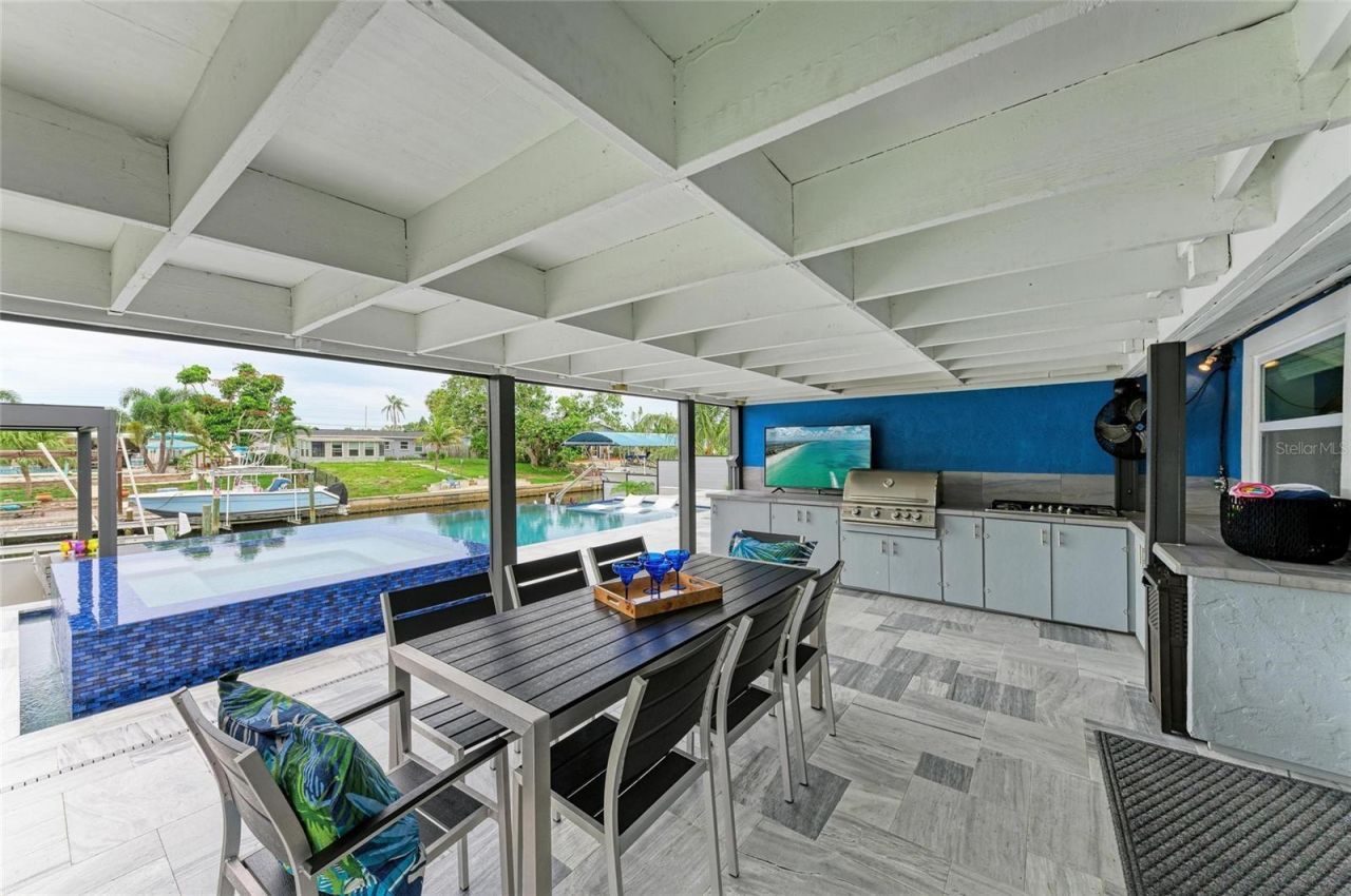 310 Bryn Mawr Island, Bradenton, FL 34207 Photo