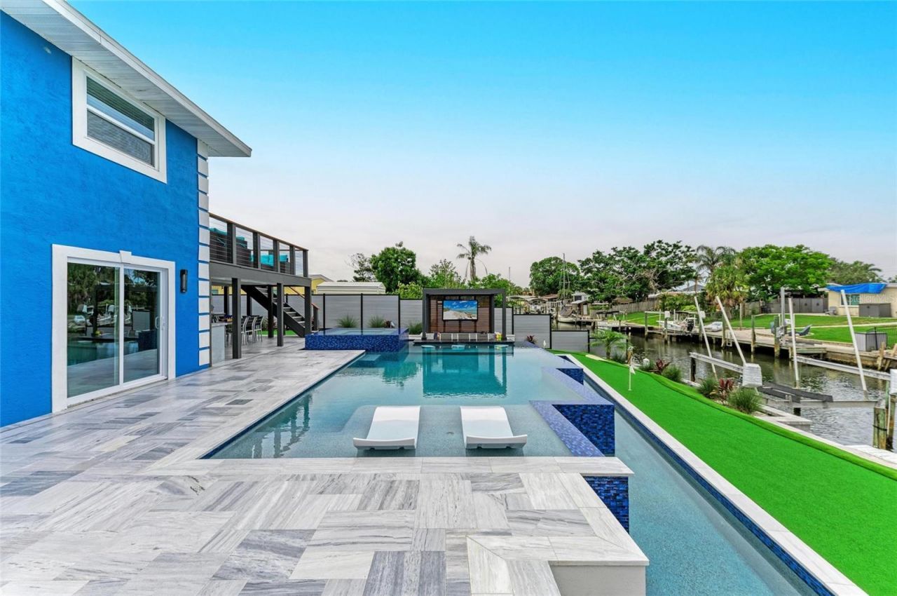 310 Bryn Mawr Island, Bradenton, FL 34207 Photo