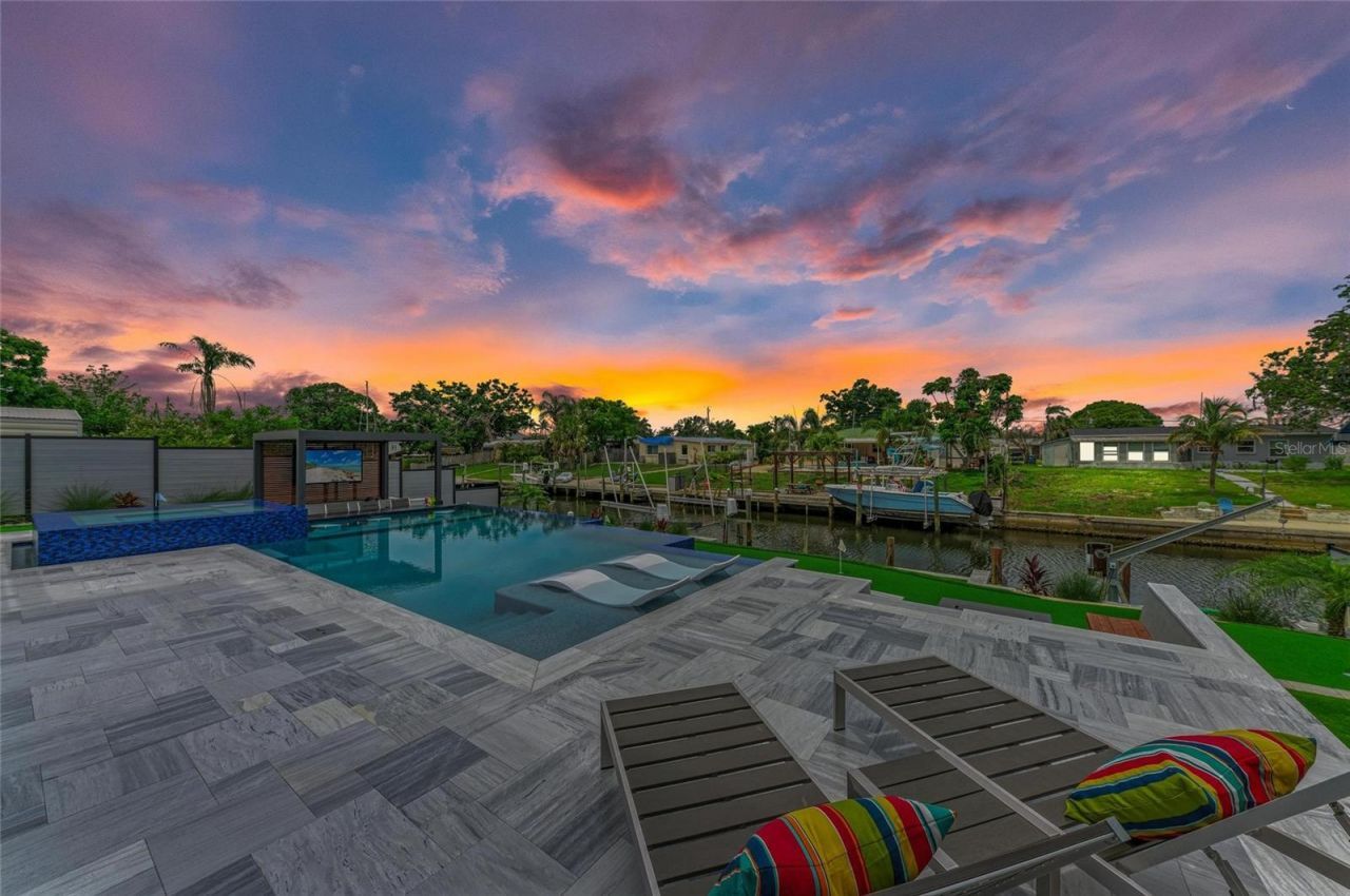 310 Bryn Mawr Island, Bradenton, FL 34207 Photo