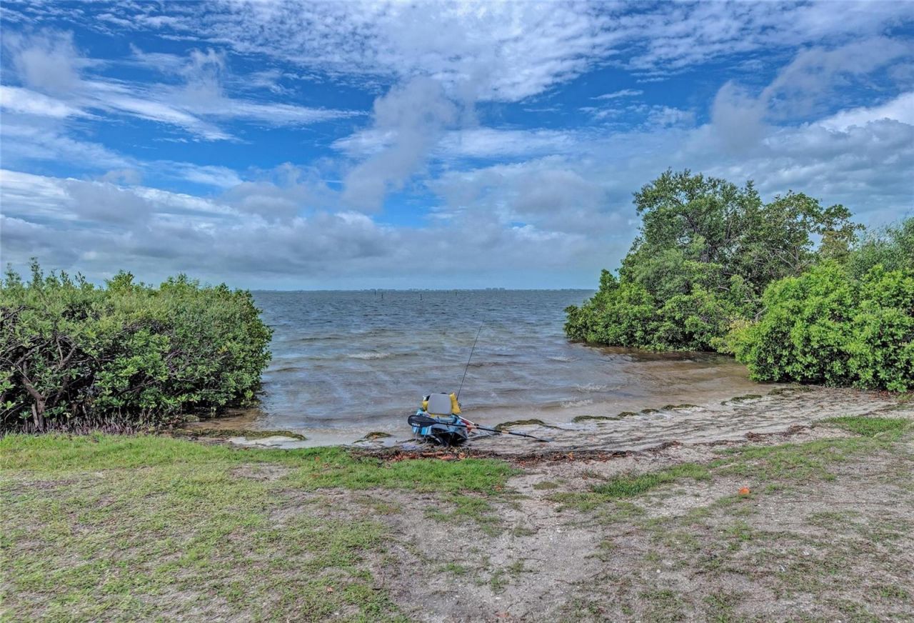 310 Bryn Mawr Island, Bradenton, FL 34207 Photo