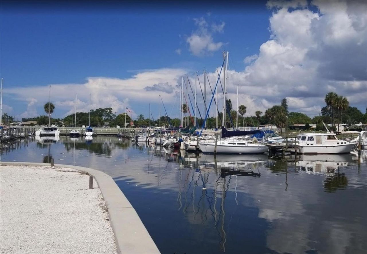 310 Bryn Mawr Island, Bradenton, FL 34207 Photo