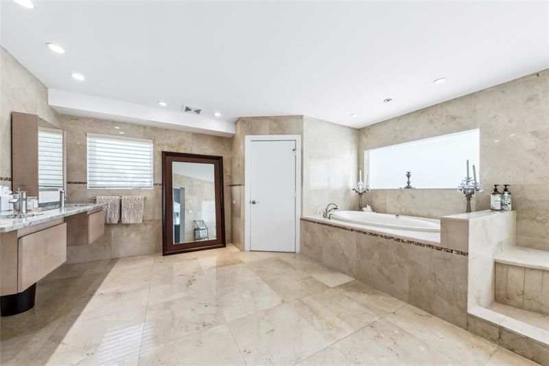 2523 Castilla Isle, Fort Lauderdale, FL 33301 Photo