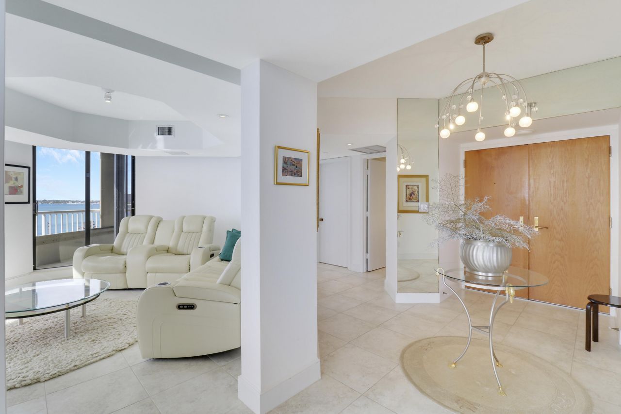 5250 N Ocean Drive, Unit 7s, Singer Island, FL 33404 Photo