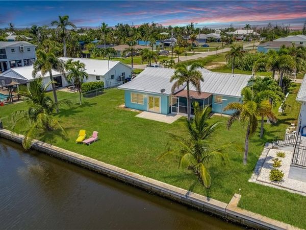 2708 Mangrove ST, ST. JAMES CITY, FL 33956