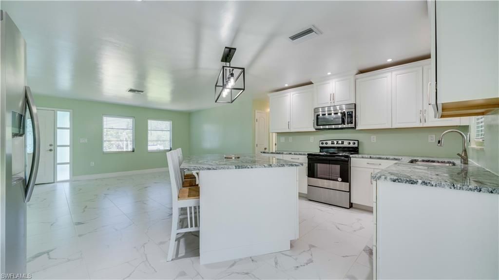 2708 Mangrove St, Saint James City, FL 33956 Photo