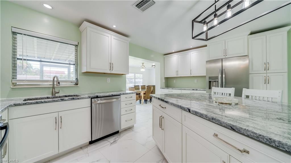 2708 Mangrove St, Saint James City, FL 33956 Photo