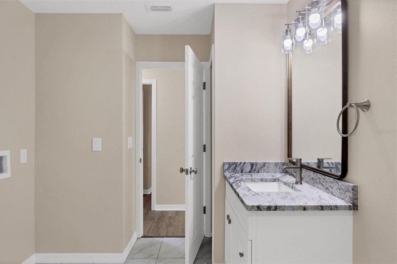 3058 Palmadelia Avenue, Sarasota, FL 34234 Photo