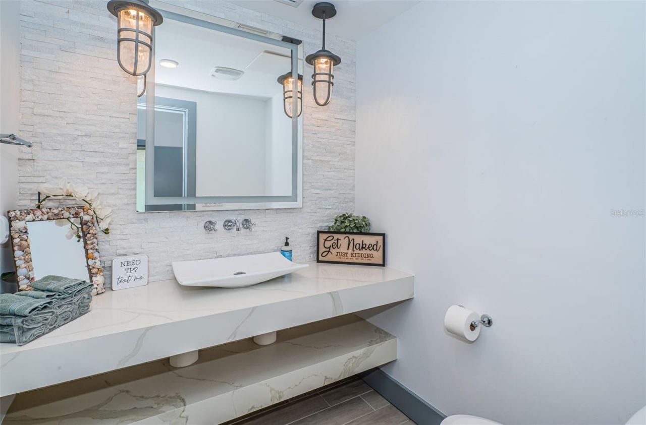 19816 Gulf Boulevard, Unit 502, Indian Shores, FL 33785 Photo