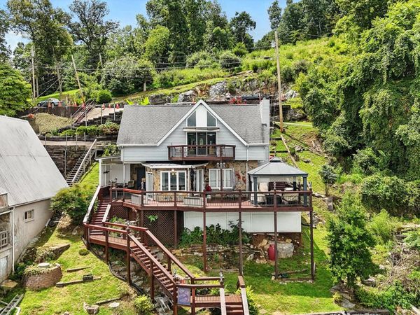 136 Furches Drive, Johnson City, TN 37615