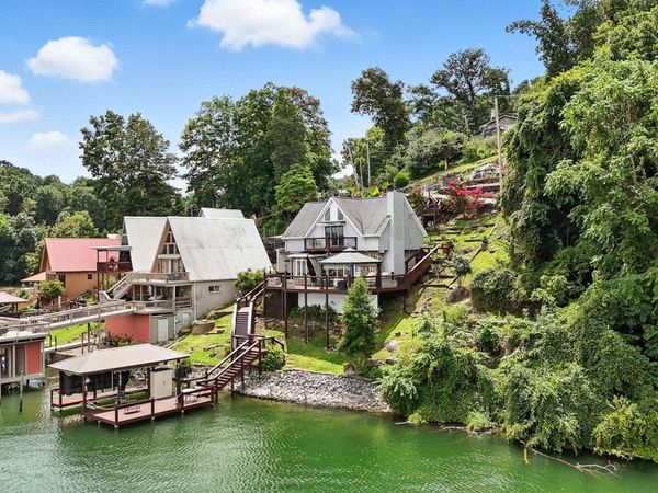 136 Furches Drive, Johnson City, TN 37615