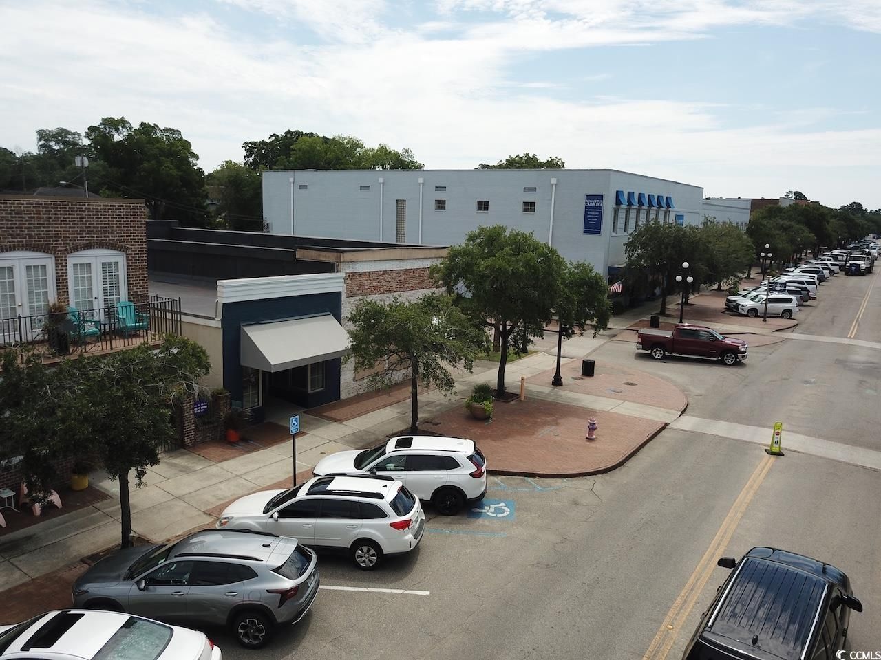 904 Front St. Photo 7