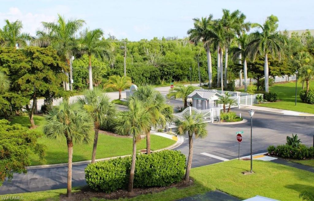 16575 Lake Circle Dr, Unit 1141, Fort Myers, FL 33908 Photo