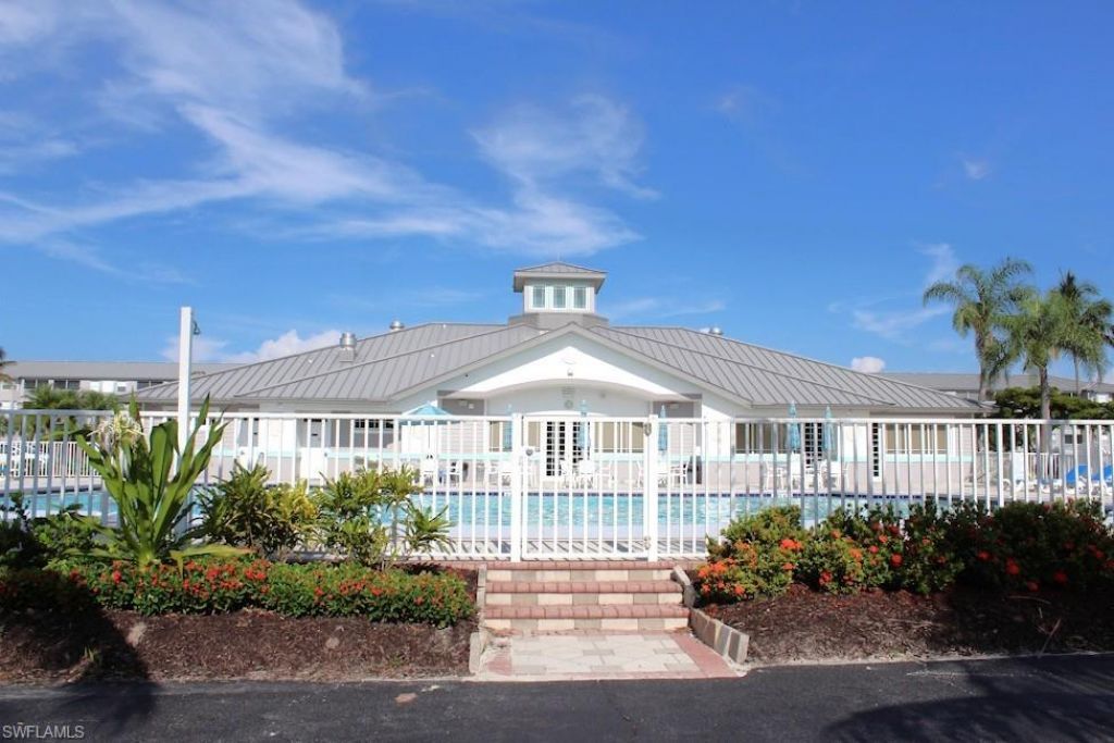 16575 Lake Circle Dr, Unit 1141, Fort Myers, FL 33908 Photo