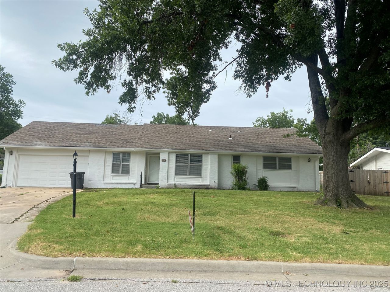 6811 E 58th Street S, Tulsa, OK 74145 Main Photo