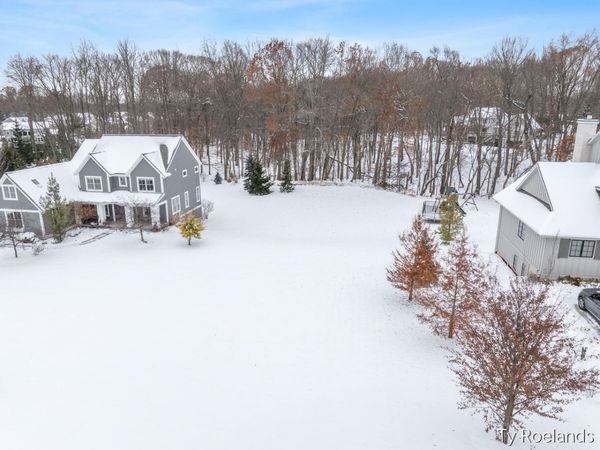 3769 Lake Birch Street NE, Grand Rapids, MI 49525