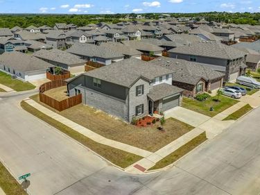 2860 Fox Trail Lane, Fort Worth, TX 76108