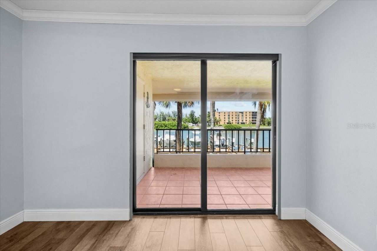 4780 Brittany Drive S, Unit 111, Saint Petersburg, FL 33715 Photo