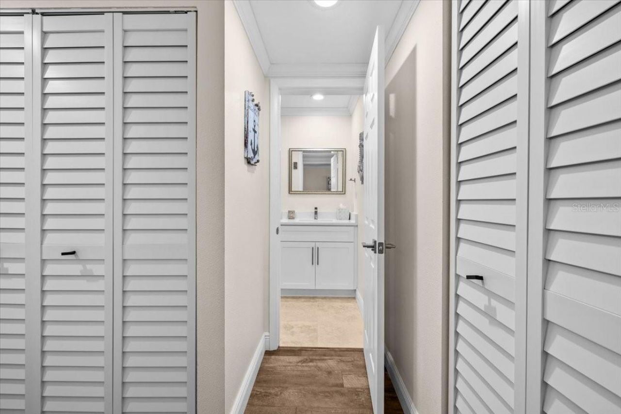 4780 Brittany Drive S, Unit 111, Saint Petersburg, FL 33715 Photo