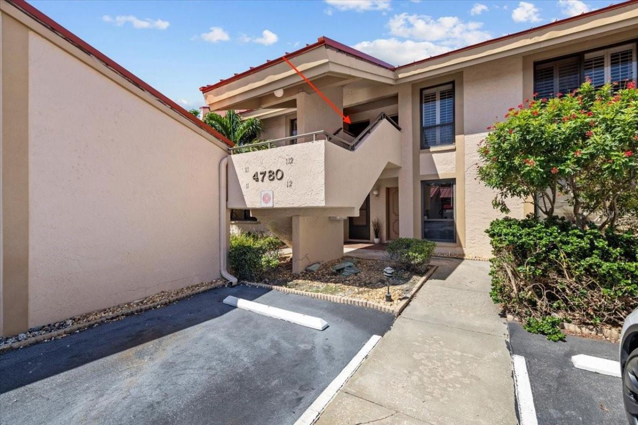 4780 Brittany Drive S, Unit 111, Saint Petersburg, FL 33715 Photo