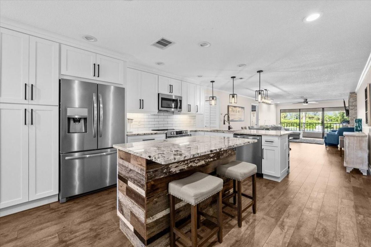 4780 Brittany Drive S, Unit 111, Saint Petersburg, FL 33715 Photo