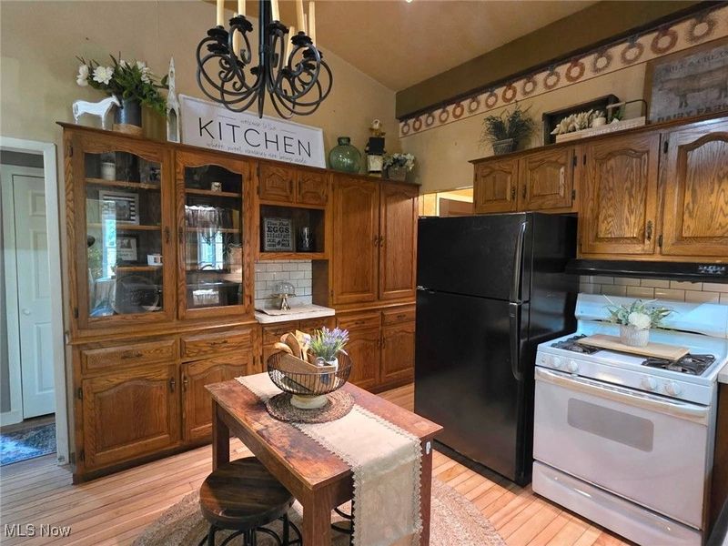 4810 Hickory Road, West Farmington, OH 44491 Photo 4