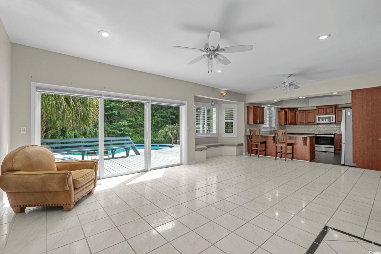 1300 Howard Ln. Photo 19