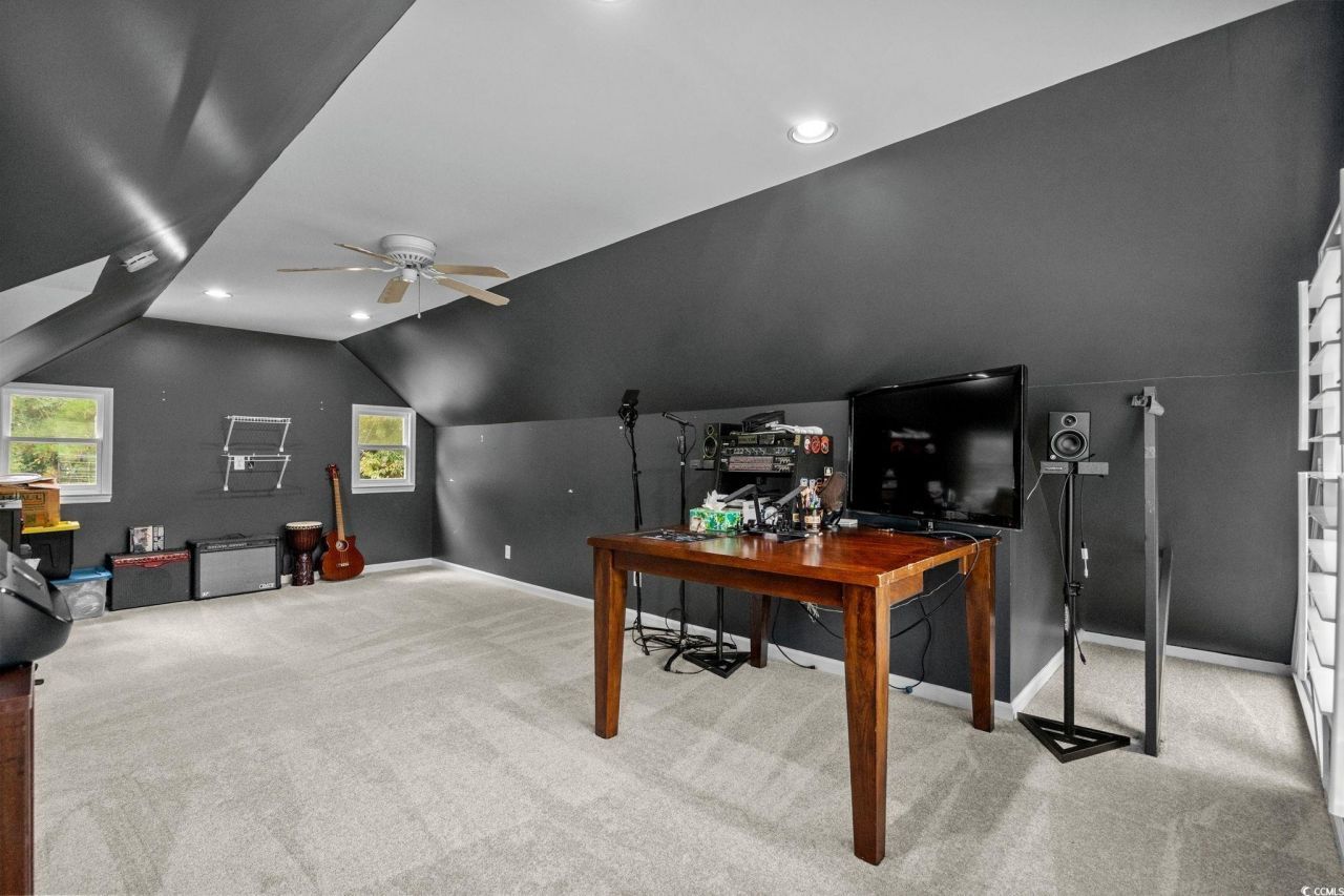 1300 Howard Ln. Photo 28