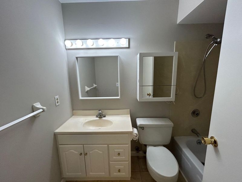 2395 Briers Drive, Columbus, OH 43209 Photo 18