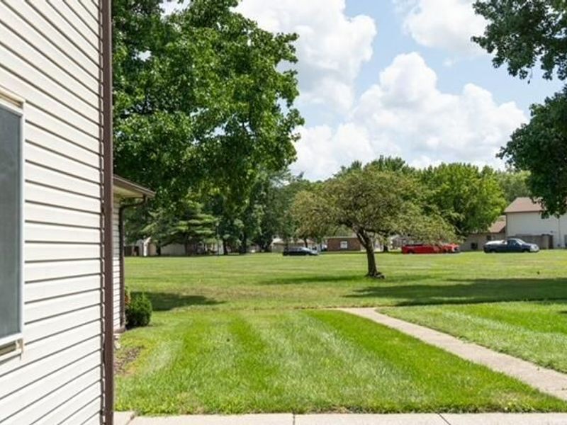 2395 Briers Drive, Columbus, OH 43209 Photo 3