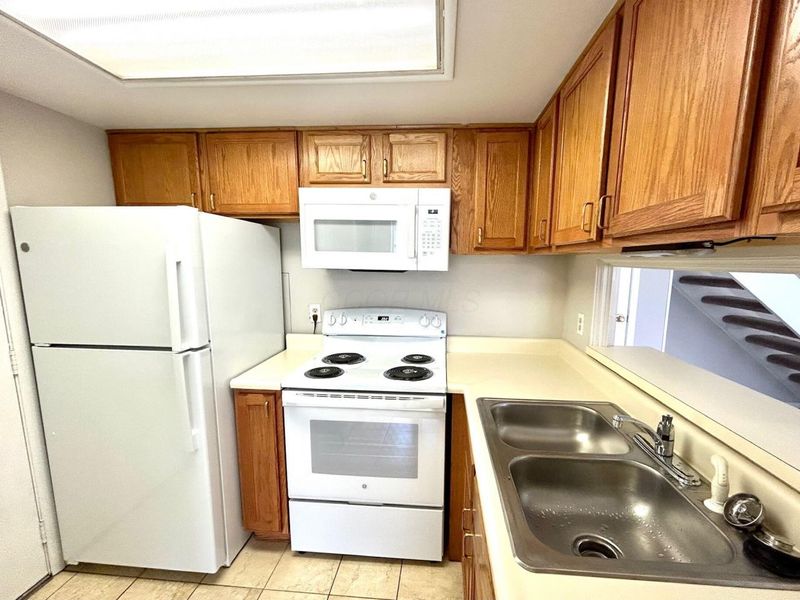 2395 Briers Drive, Columbus, OH 43209 Photo 9