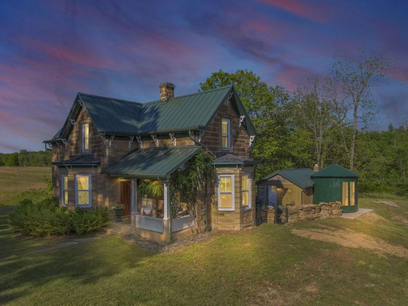 24754 Shurtz Road, New Plymouth, OH 45654 Photo 2