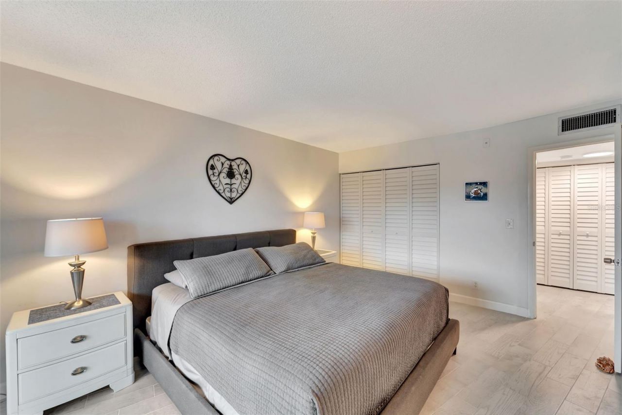 5855 Midnight Pass Road, Unit 314, Sarasota, FL 34242 Photo