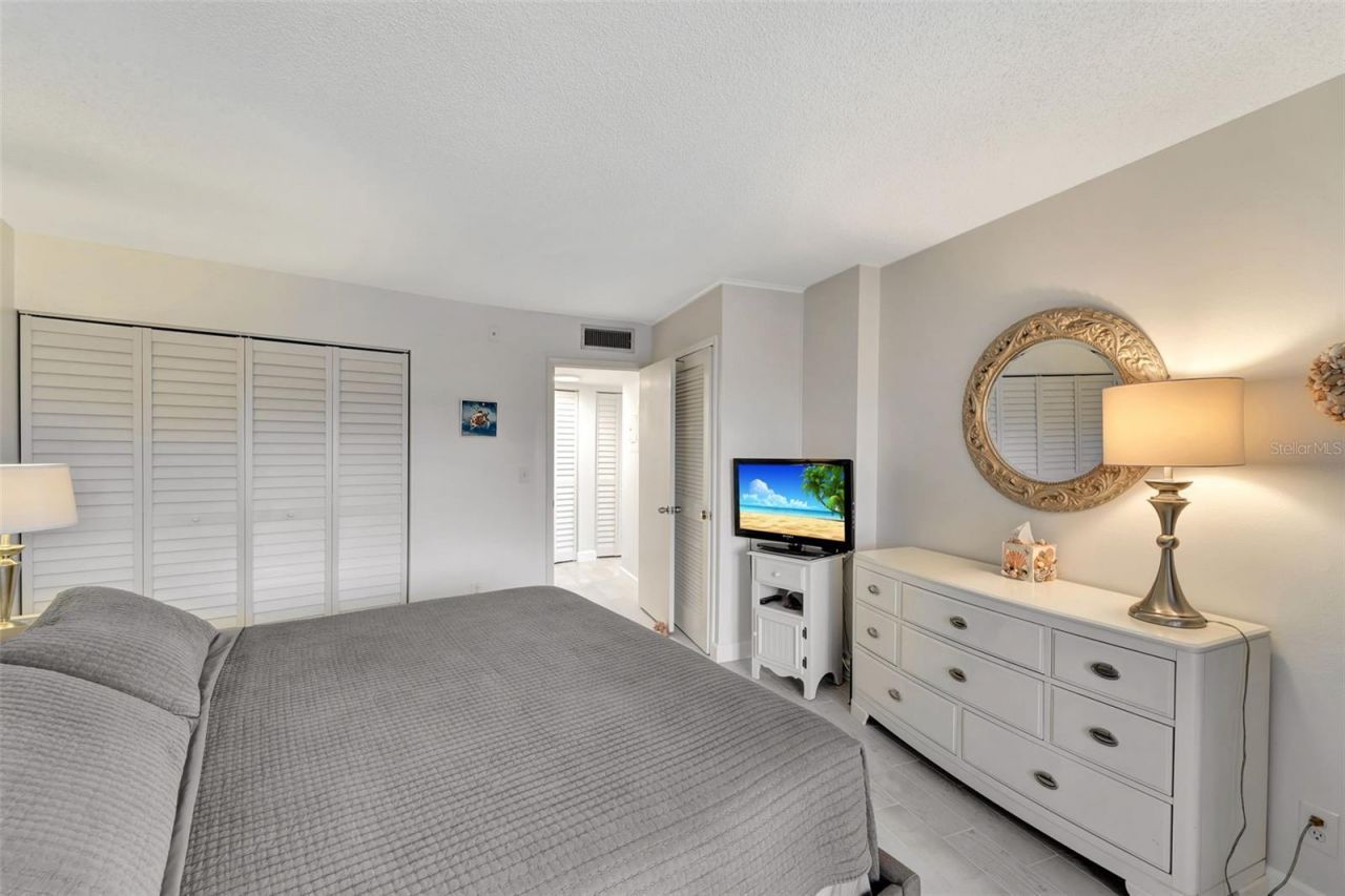 5855 Midnight Pass Road, Unit 314, Sarasota, FL 34242 Photo