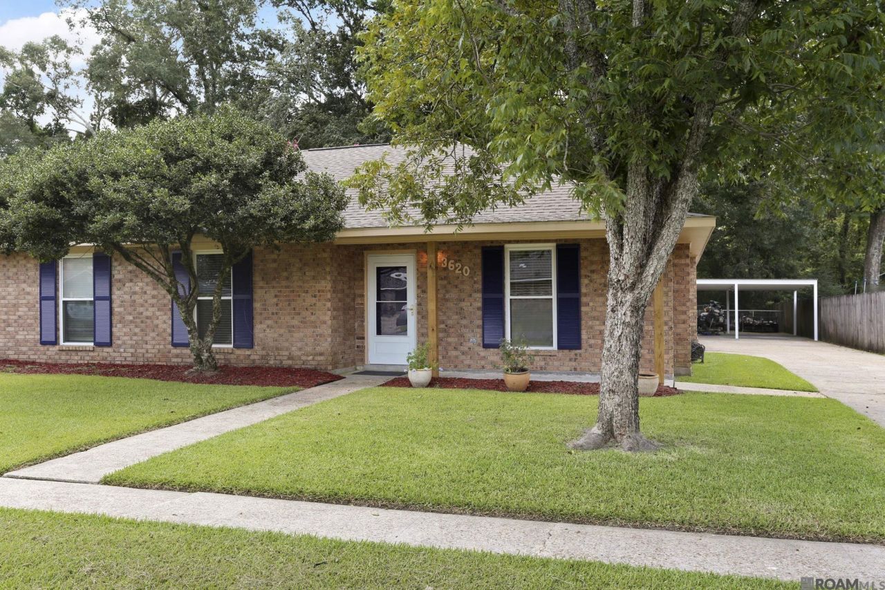 3620 Cypress Park Dr, Zachary, LA 70791 Main Photo