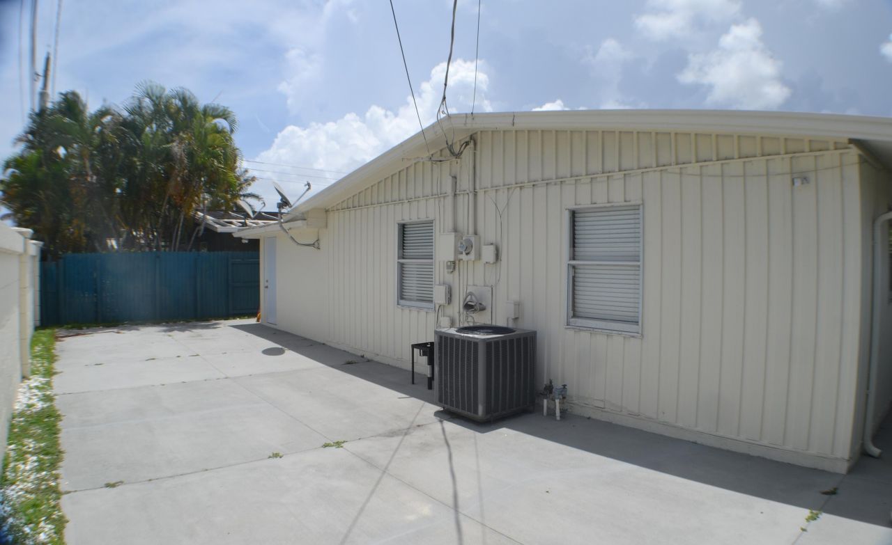 377 NW Nw 49th Street Street, Fort Lauderdale, FL 33309 Photo