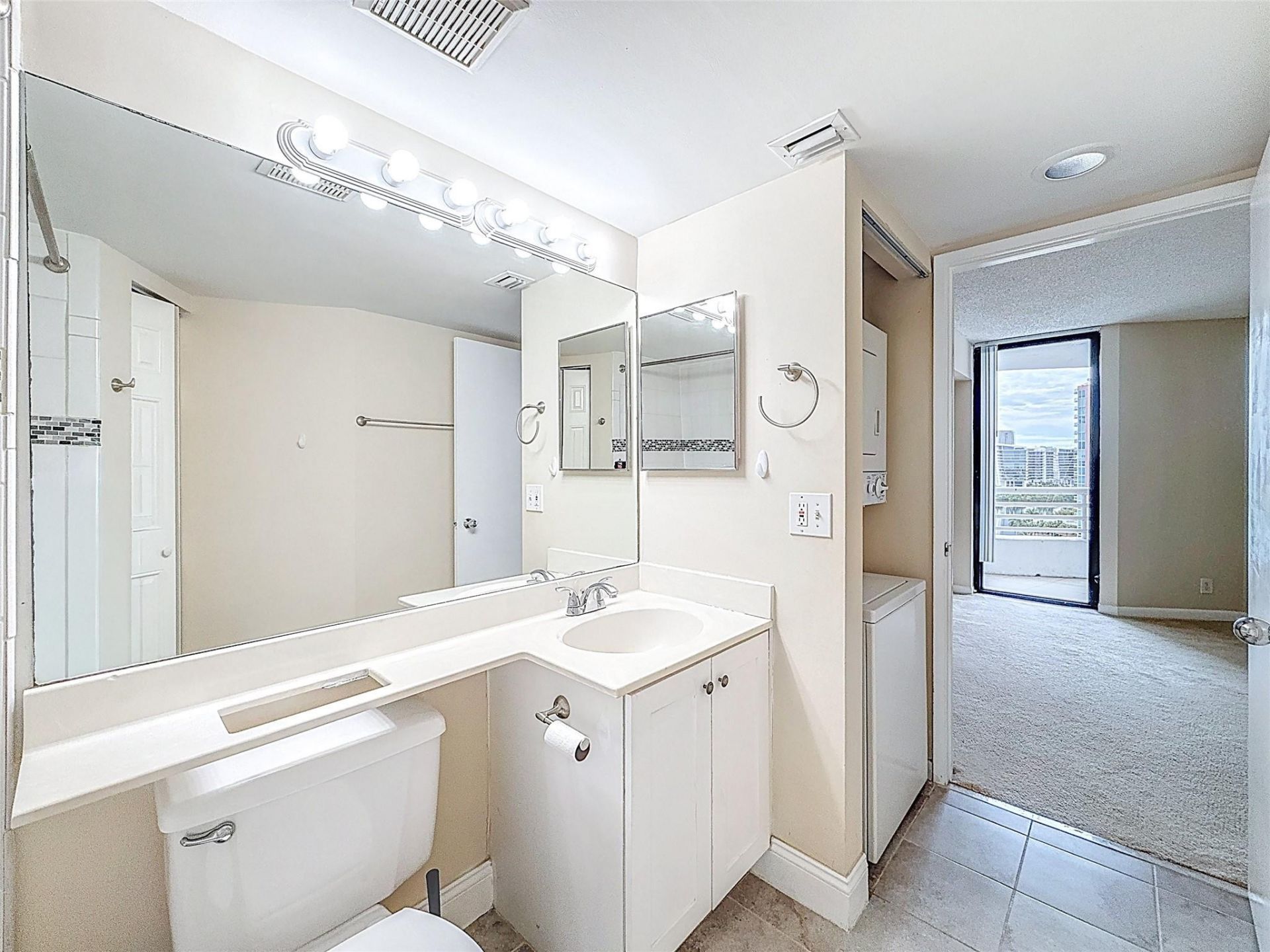 3300 NE 192nd Street, Unit 1216, Miami, FL 33180 Photo