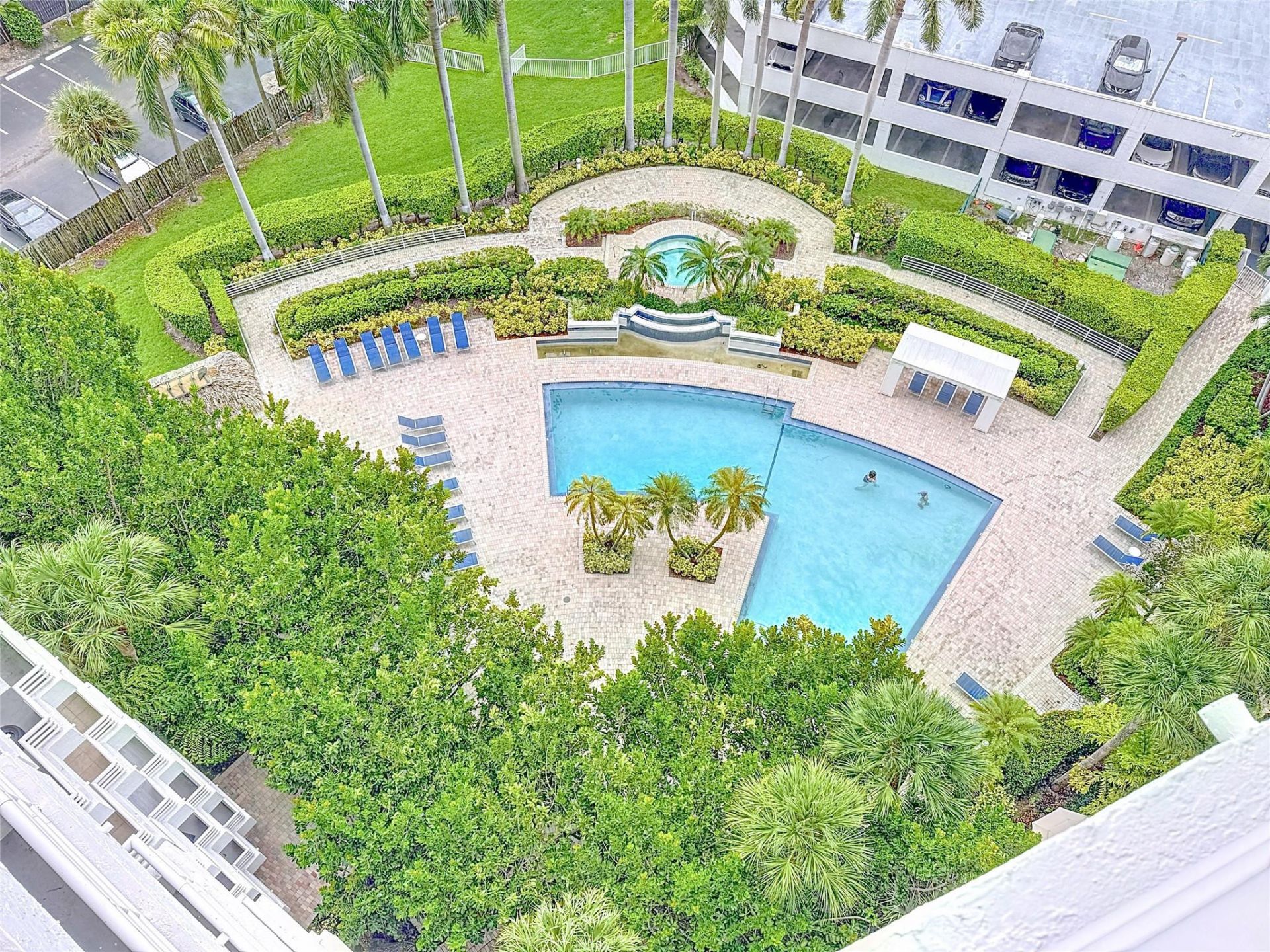 3300 NE 192nd Street, Unit 1216, Miami, FL 33180 Photo