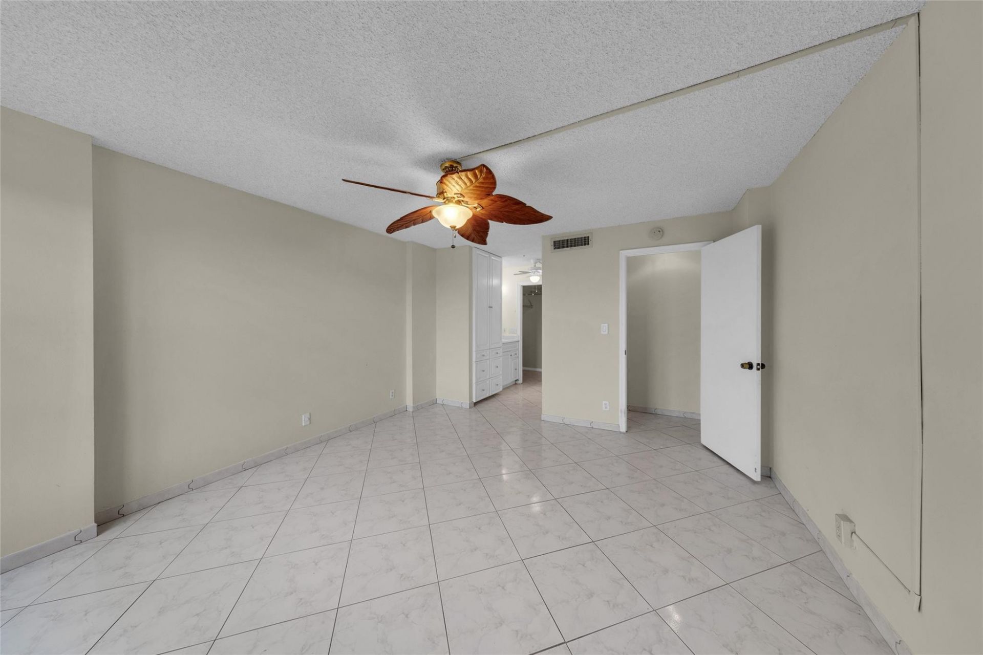 7 Royal Palm Way, Unit 4080, Boca Raton, FL 33432 Photo