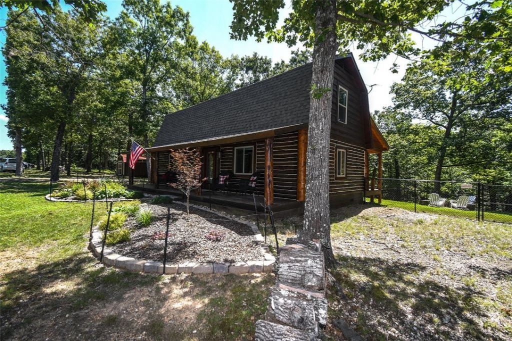 420 Deer Lake Road Kansas, OK 74347