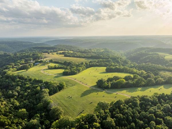 3225 Fairview Road, Chadwick, MO 65629